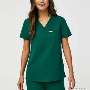 Figs hunter green set